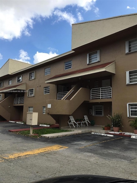 2726 W 60th St Unit 68, Hialeah, FL 33016