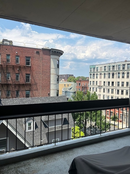 872 Massachusetts Ave Unit 503, Cambridge, MA 02139