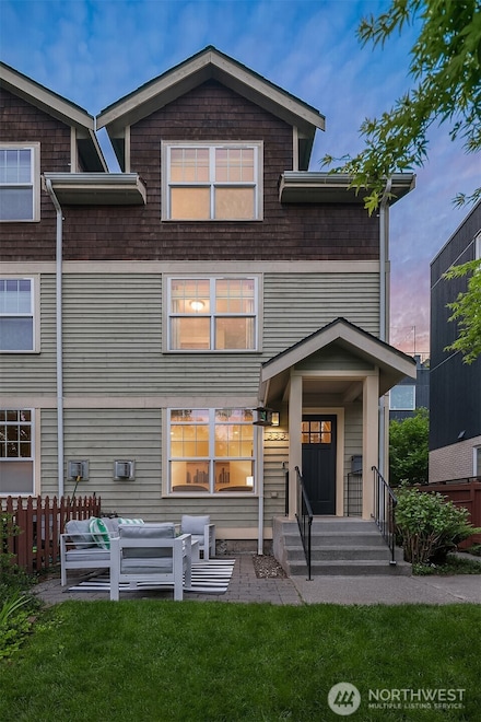 333 16th Ave E, Seattle, WA 98112