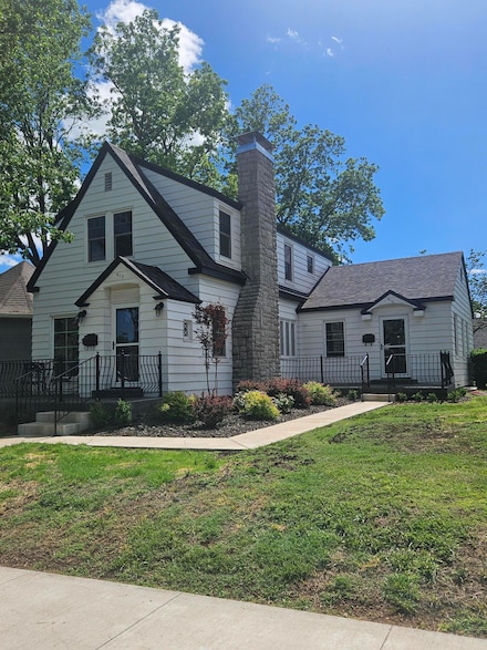 410 5th St, Monett, MO 65708