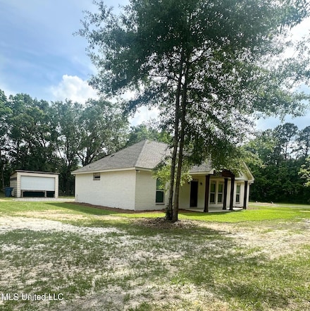 7242 Big Island Rd, Moss Point, MS 39562