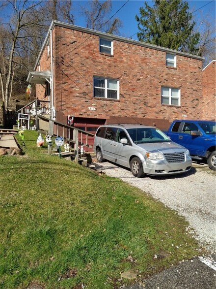 814 Killarney Dr, Pittsburgh, PA 15234