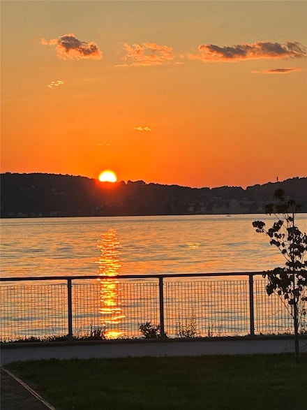 18 Rivers Edge Dr Unit 102, Tarrytown, NY 10591
