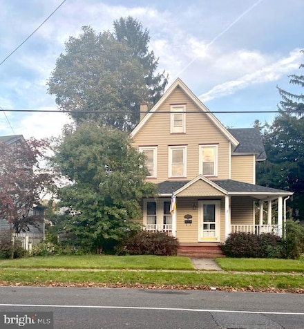 526 Broad St, Beverly, NJ 08010