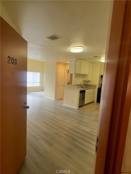 5060 Kester Ave Unit 208, Los Angeles, CA 91403