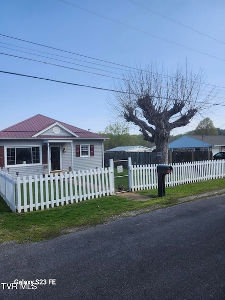 127 Banner St, Erwin, TN 37650