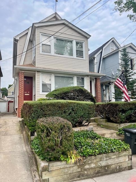 8419 108th St, Richmond Hill, NY 11418