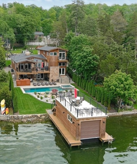 72 E Shore Trail, Sparta, NJ 07871