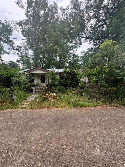 607 1st Ave, Hammond, LA 70403
