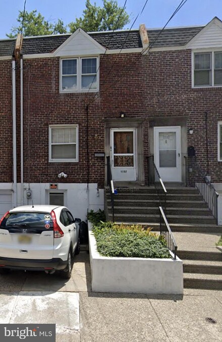 1032 S Merrimac Rd, Camden, NJ 08104