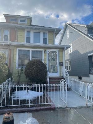 1006 E 40th St, Brooklyn, NY 11210