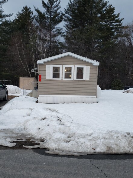 10 Emerald Ridge Rd, Newport, NH 03773