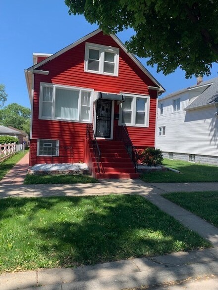 12328 S Morgan St, Calumet Park, IL 60827