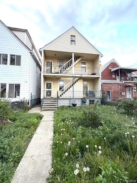 2621 Holbrook St, HamtraMcK, MI 48212