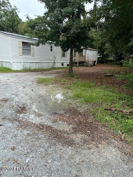 109 Mickey Rd, Lafayette, LA 70507