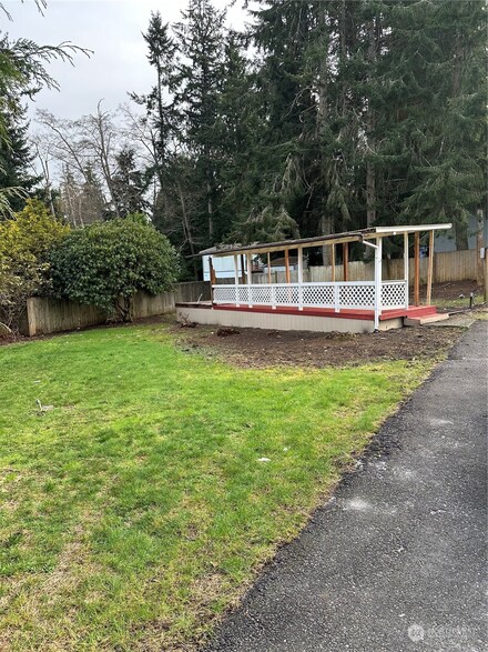 30 E Cedar St, Port Ludlow, WA 98365