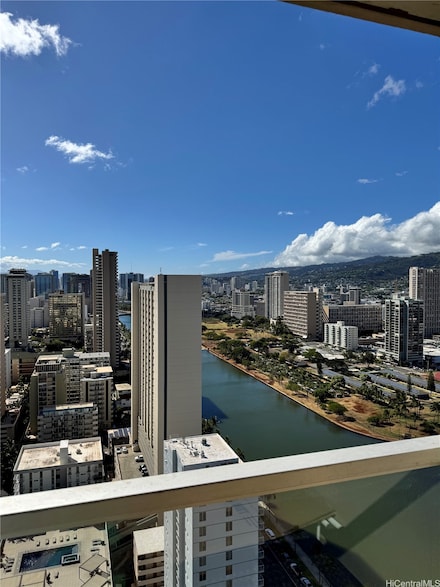 445 Seaside Ave Unit 3516, Honolulu, HI 96815
