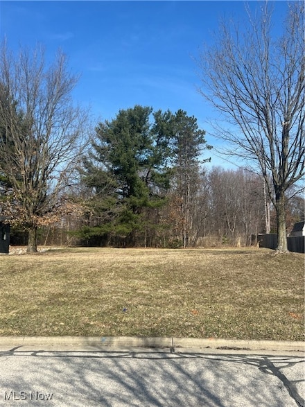 587 Silver Creek Dr, Doylestown, OH 44230
