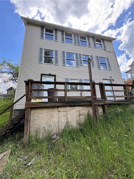 861 Koehlar Ave, Donora, PA 15033