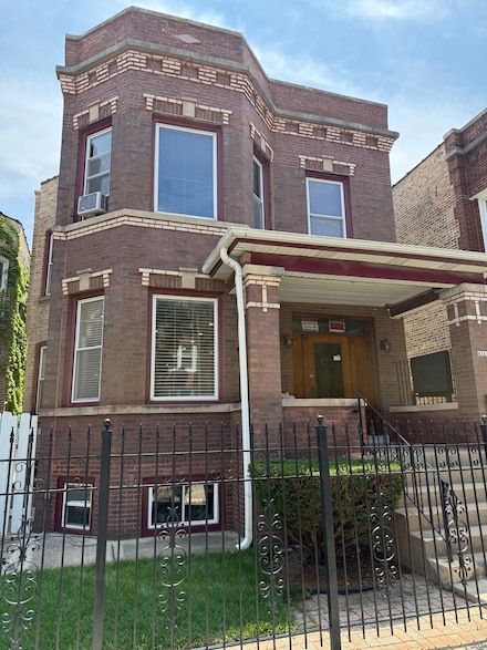 3721 W Belden Ave Unit 1, Chicago, IL 60647