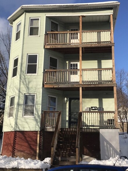 11 Upsala St, Worcester, MA 01610