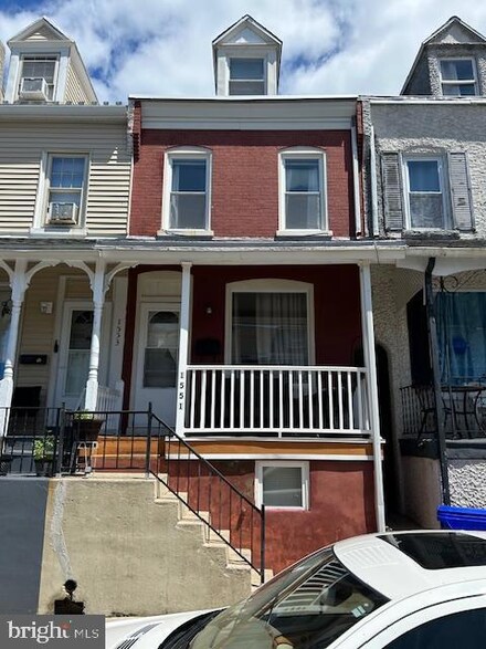 1551 Moss St, Reading, PA 19604