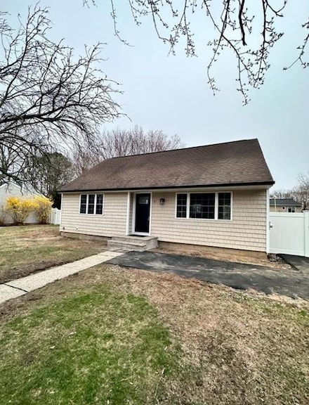 7 Highview Ln, Ridge, NY 11961