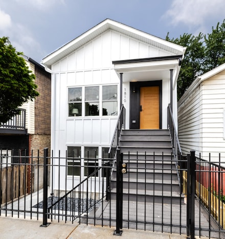 1810 W 23rd St, Chicago, IL 60608