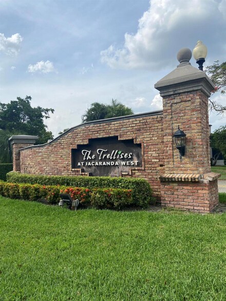 952 Mockingbird Ln Unit 605B, Plantation, FL 33324