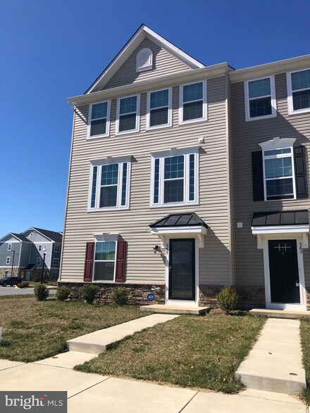 345 S Parkway Dr, Middletown, DE 19709