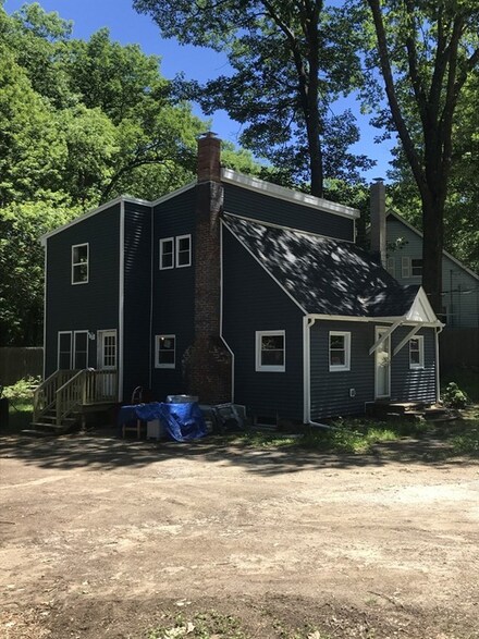 30 Beech St, Leicester, MA 01524
