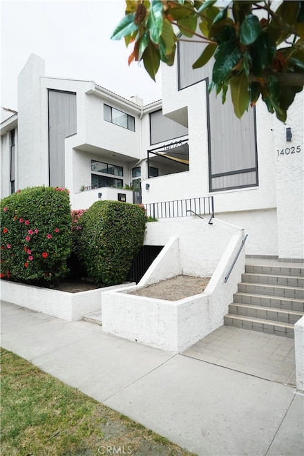 14025 Riverside Dr Unit 3, Sherman Oaks, CA 91423