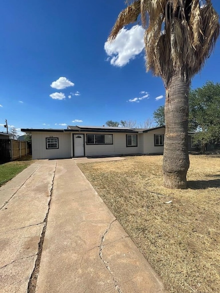 3114 Thomas Ave, Midland, TX 79701
