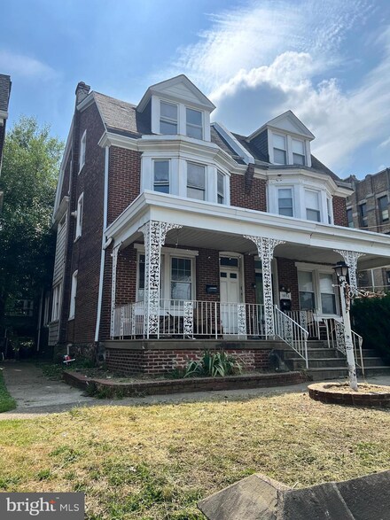 5934 Ridge Ave, Philadelphia, PA 19128