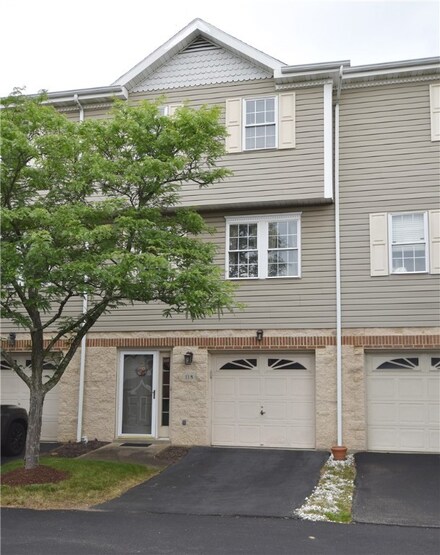 118 Paddock Ln Unit E, Pittsburgh, PA 15236