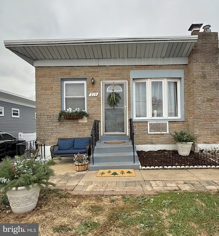 213 Hoffman Rd, Ridley Park, PA 19078