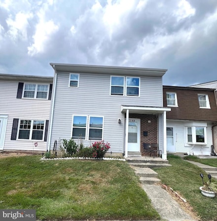 1344 Redbud Ct, Woodbridge, VA 22191