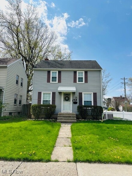 260 Hayes Ave, Cuyahoga Falls, OH 44221