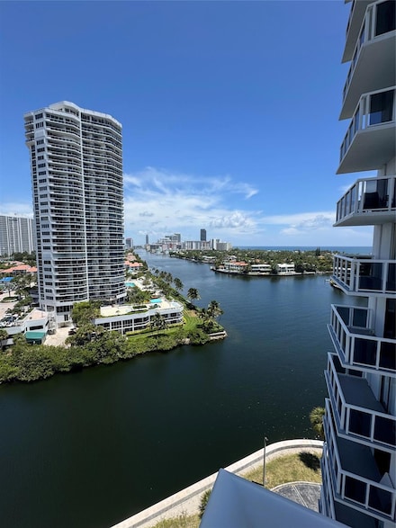 20515 E Country Club Dr Unit 1442, Aventura, FL 33180