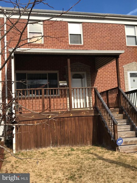 765 Seawall Rd, Essex, MD 21221