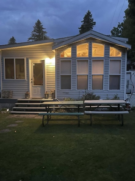 8091 Carriage Ln, Morley, MI 49336