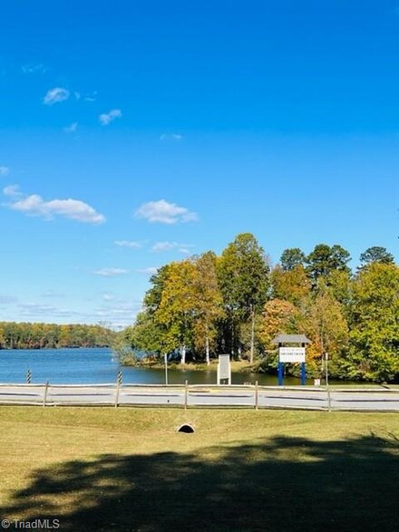 1218 Brookdale Ave, High Point, NC 27265