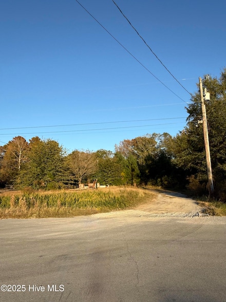 636 Glenn Dr, New Bern, NC 28562