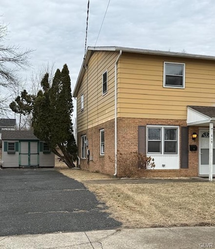 643 Water St, Shoemakersville, PA 19555