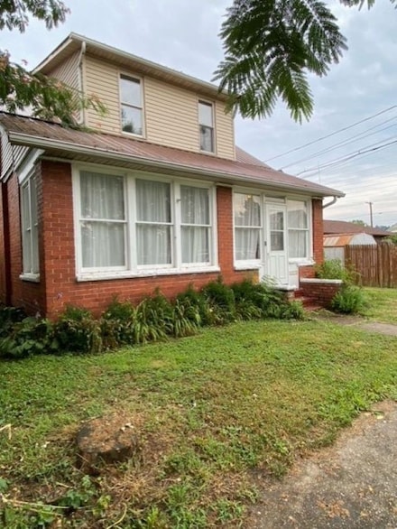 724 2nd St W, Huntington, WV 25701