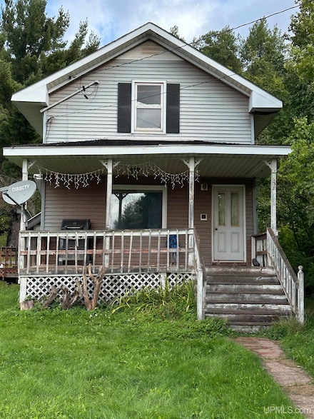 138 High Excelsior St, Ishpeming, MI 49849