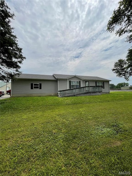8 N Railroad St, Freeburg, IL 62243