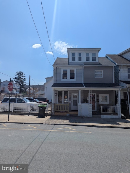 204 W 2nd St, Mount Carmel, PA 17851