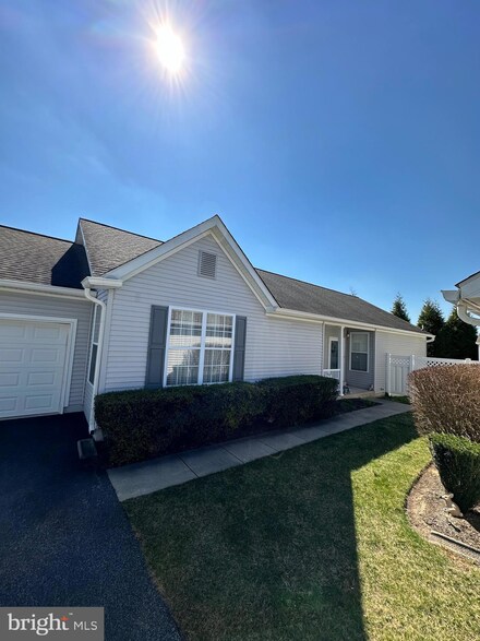 404 Hunting Card Ln Unit 156, Glen Mills, PA 19342