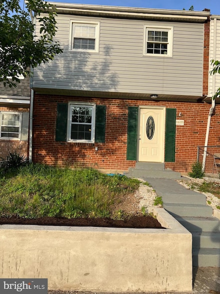 14425 Village Dr, Woodbridge, VA 22191